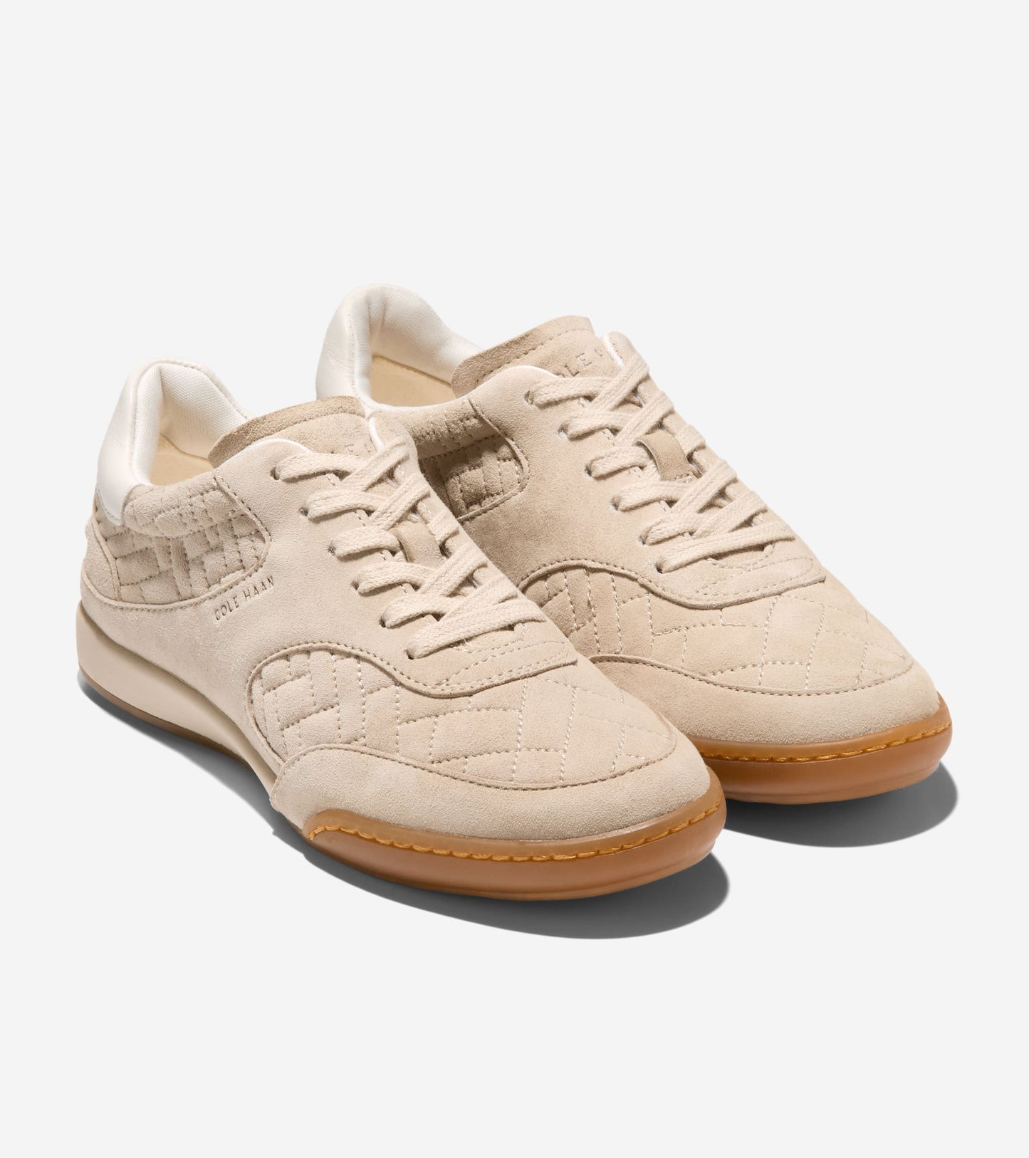 W33763:CH LT SESAME SUEDE/IVORY