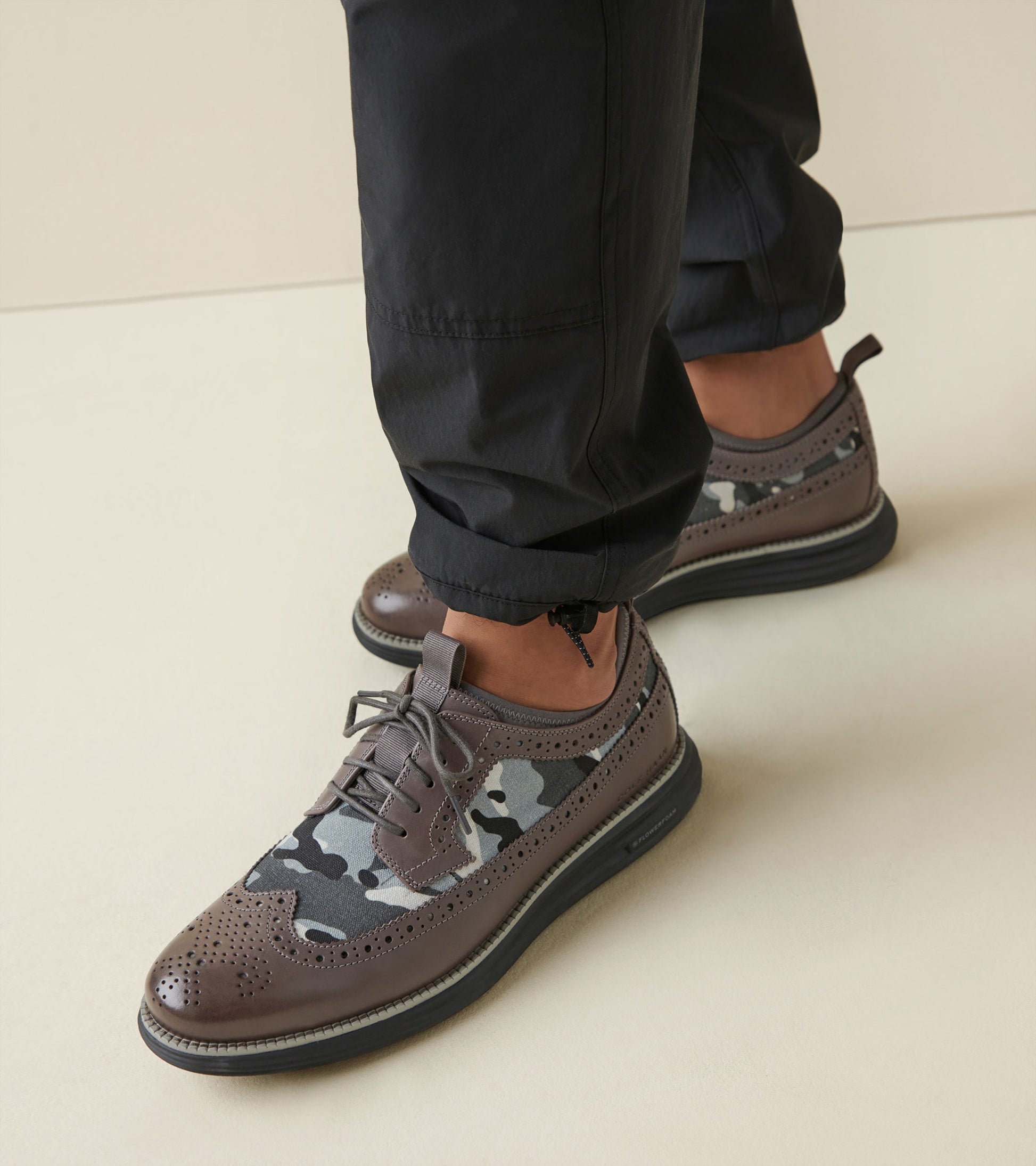 C36523:GREY CAMO/PAVEMENT LEATHER/BLACK